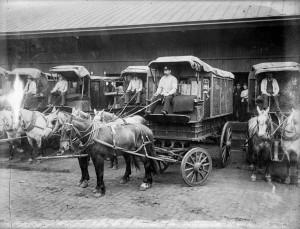 アメリカ郵政の郵便馬車。1909年。